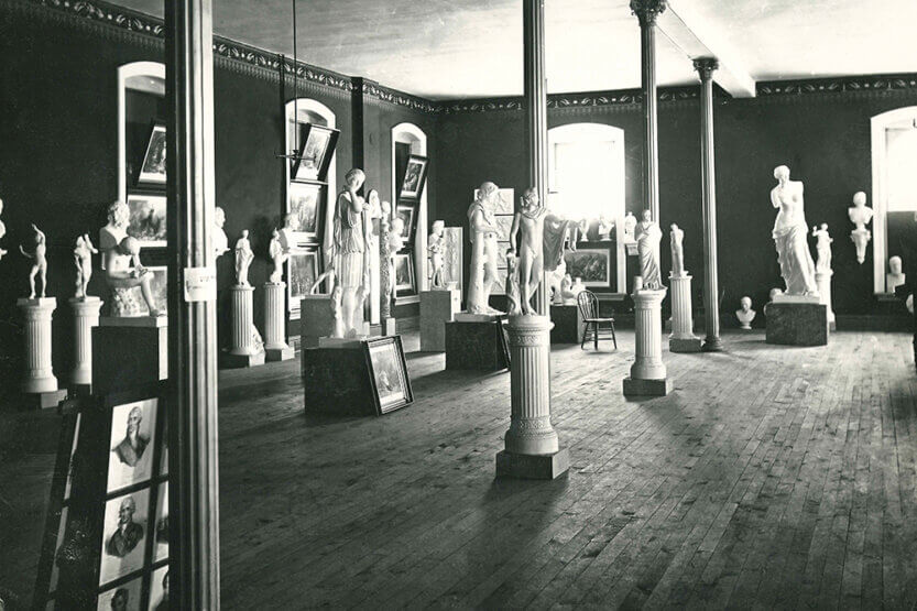 Room with a number of large sculptures