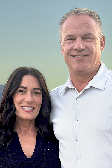 Portrait of Dan and Gina Hartleb